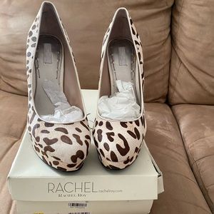 Size 10M Off White/Cream/Brown Heel